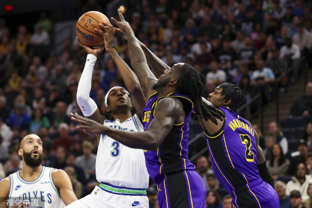 塞蒂恩与球 塞蒂恩与球